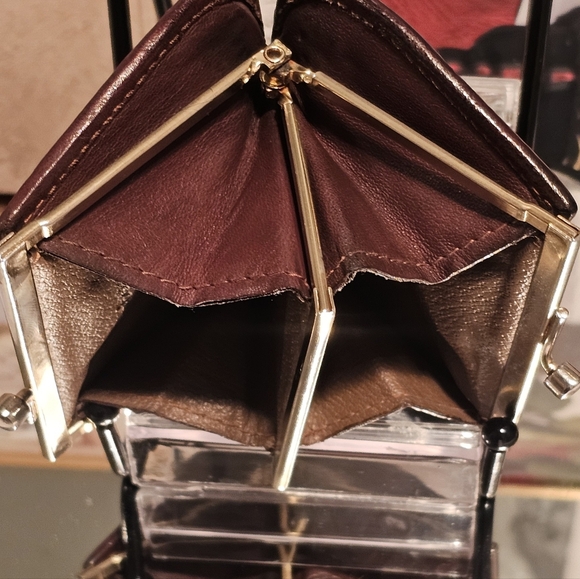 BURBERRY VINTAGE  KISSLOCK COIN POUCH - Picture 6 of 12